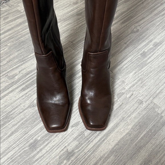 Brown Knee-High Boots Size 8 - Picture 2 of 7